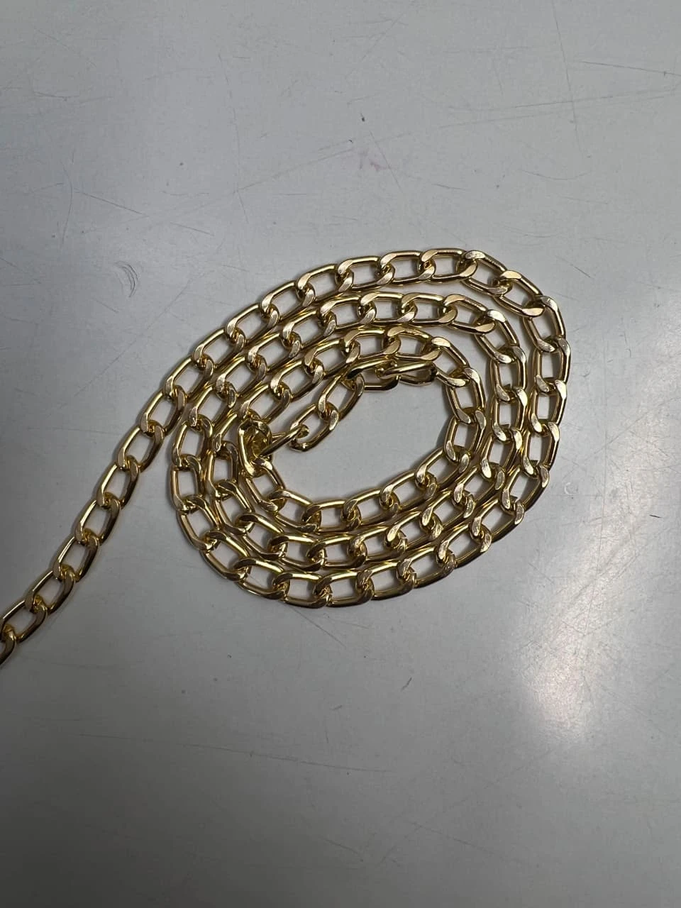 Chain (Chain strip-regular)-golden ( 1 meter)